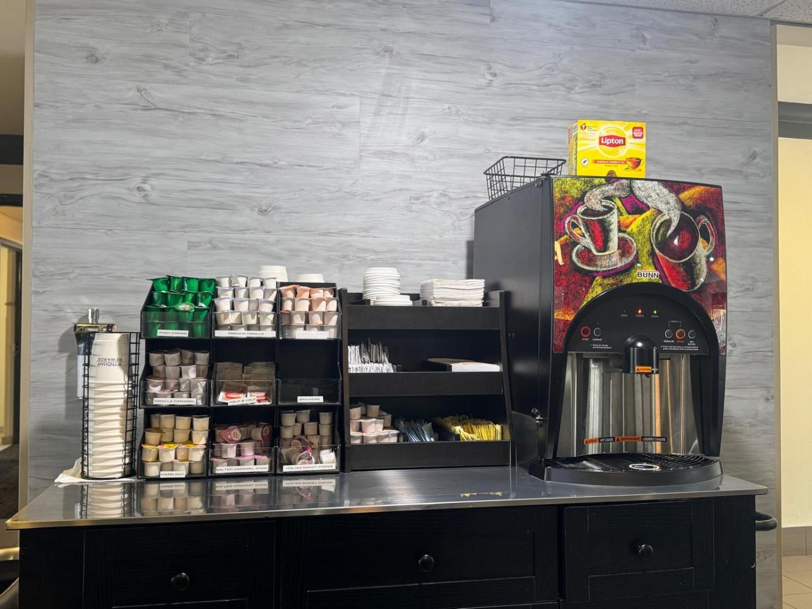 塔斯卡卢萨华美达旅馆酒店 外观 照片